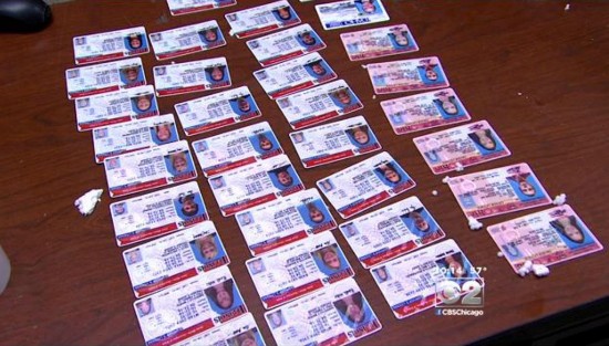 Bằng lái xe giả công nghệ Trung Quốc tràn ngập tại Mỹ